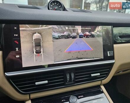 Белый Порше Cayenne Coupe, объемом двигателя 3 л и пробегом 5 тыс. км за 85000 $, фото 24 на Automoto.ua