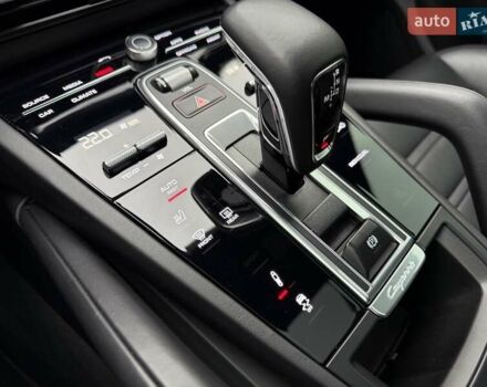 Белый Порше Cayenne Coupe, объемом двигателя 3 л и пробегом 81 тыс. км за 88500 $, фото 30 на Automoto.ua