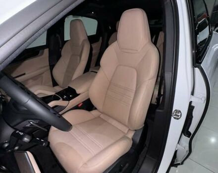 Белый Порше Cayenne Coupe, объемом двигателя 3 л и пробегом 1 тыс. км за 132900 $, фото 142 на Automoto.ua