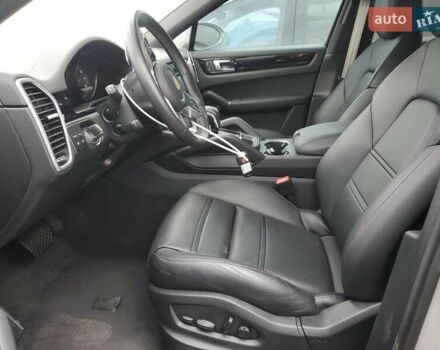 Порше Cayenne Coupe 2023 в Львове на Automoto.ua Белый Порше Cayenne Coupe, объемом двигателя 3 л и пробегом 6 тыс. км за 33000 $, фото 6 на Automoto.ua