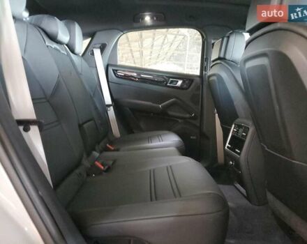 Порше Cayenne Coupe 2023 в Львове на Automoto.ua Белый Порше Cayenne Coupe, объемом двигателя 3 л и пробегом 6 тыс. км за 33000 $, фото 9 на Automoto.ua