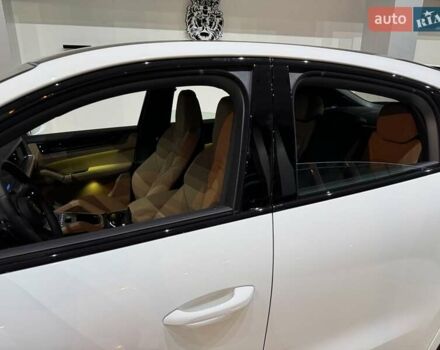 Белый Порше Cayenne Coupe, объемом двигателя 3 л и пробегом 1 тыс. км за 132900 $, фото 41 на Automoto.ua