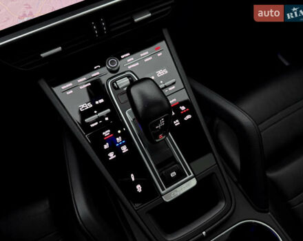 Чорний Порше Cayenne Coupe, об'ємом двигуна 3 л та пробігом 82 тис. км за 63900 $, фото 46 на Automoto.ua