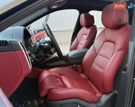 Черный Порше Cayenne Coupe, объемом двигателя 3 л и пробегом 42 тыс. км за 68000 $, фото 39 на Automoto.ua