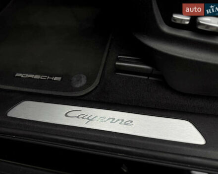 Чорний Порше Cayenne Coupe, об'ємом двигуна 3 л та пробігом 82 тис. км за 63900 $, фото 32 на Automoto.ua