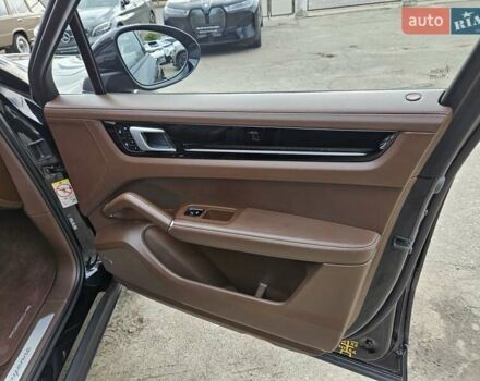 Черный Порше Cayenne Coupe, объемом двигателя 3 л и пробегом 119 тыс. км за 74900 $, фото 33 на Automoto.ua