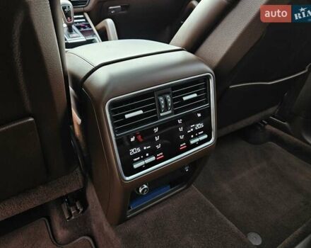 Черный Порше Cayenne Coupe, объемом двигателя 3 л и пробегом 119 тыс. км за 74900 $, фото 38 на Automoto.ua