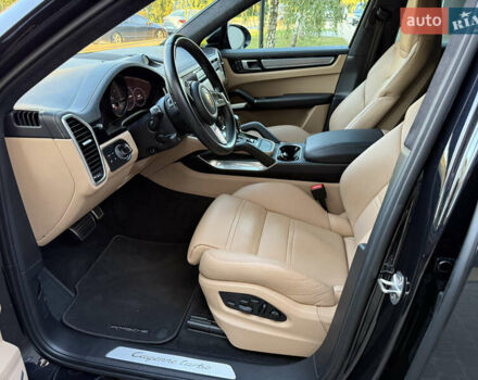 Черный Порше Cayenne Coupe, объемом двигателя 4 л и пробегом 64 тыс. км за 139000 $, фото 11 на Automoto.ua