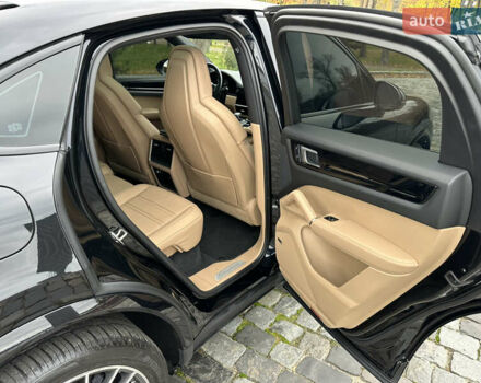 Чорний Порше Cayenne Coupe, об'ємом двигуна 3 л та пробігом 34 тис. км за 110000 $, фото 22 на Automoto.ua