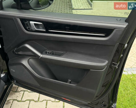 Чорний Порше Cayenne Coupe, об'ємом двигуна 3 л та пробігом 60 тис. км за 84800 $, фото 90 на Automoto.ua