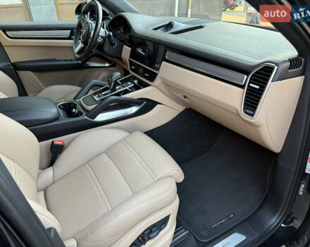 Черный Порше Cayenne Coupe, объемом двигателя 4 л и пробегом 64 тыс. км за 139000 $, фото 21 на Automoto.ua