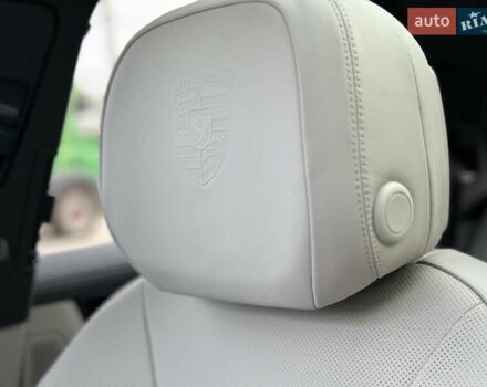 Чорний Порше Cayenne Coupe, об'ємом двигуна 2.89 л та пробігом 10 тис. км за 93777 $, фото 16 на Automoto.ua