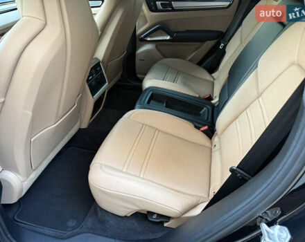 Черный Порше Cayenne Coupe, объемом двигателя 4 л и пробегом 64 тыс. км за 139000 $, фото 15 на Automoto.ua