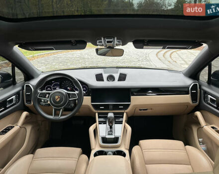 Чорний Порше Cayenne Coupe, об'ємом двигуна 3 л та пробігом 34 тис. км за 110000 $, фото 12 на Automoto.ua