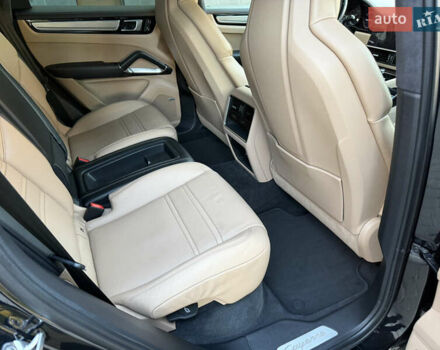Черный Порше Cayenne Coupe, объемом двигателя 4 л и пробегом 64 тыс. км за 139000 $, фото 19 на Automoto.ua