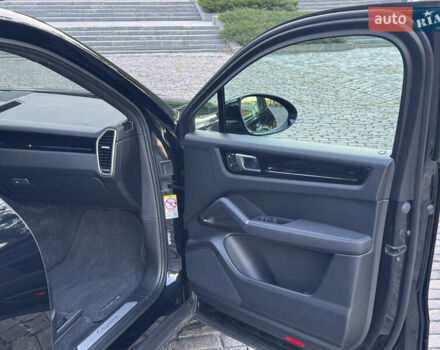 Черный Порше Cayenne Coupe, объемом двигателя 3 л и пробегом 49 тыс. км за 89700 $, фото 23 на Automoto.ua