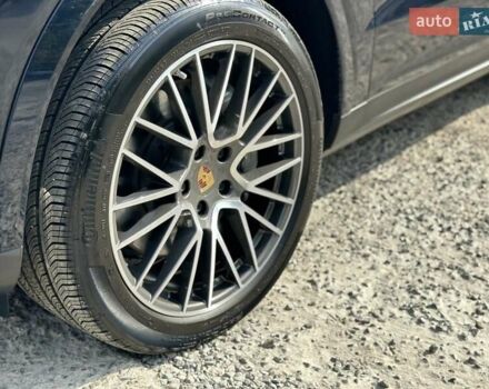 Чорний Порше Cayenne Coupe, об'ємом двигуна 2.89 л та пробігом 10 тис. км за 93777 $, фото 12 на Automoto.ua