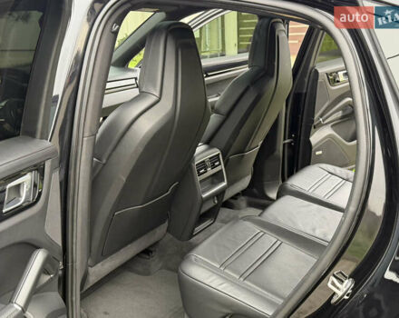 Чорний Порше Cayenne Coupe, об'ємом двигуна 3 л та пробігом 60 тис. км за 84800 $, фото 76 на Automoto.ua