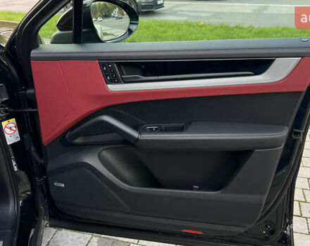 Порше Cayenne Coupe 2023 в Львове на Automoto.ua Черный Порше Cayenne Coupe, объемом двигателя 3 л и пробегом 6 тыс. км за 137000 $, фото 74 на Automoto.ua