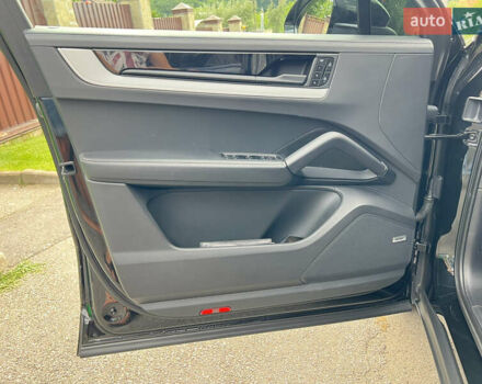 Чорний Порше Cayenne Coupe, об'ємом двигуна 3 л та пробігом 44 тис. км за 119000 $, фото 6 на Automoto.ua