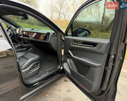 Черный Порше Cayenne Coupe, объемом двигателя 4 л и пробегом 23 тыс. км за 249900 $, фото 89 на Automoto.ua