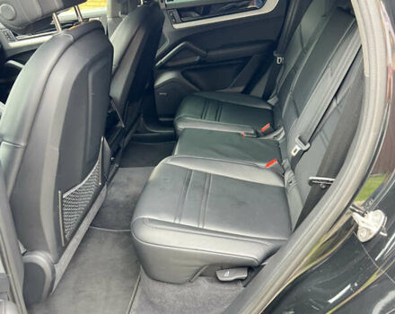 Чорний Порше Cayenne Coupe, об'ємом двигуна 3 л та пробігом 44 тис. км за 119000 $, фото 9 на Automoto.ua