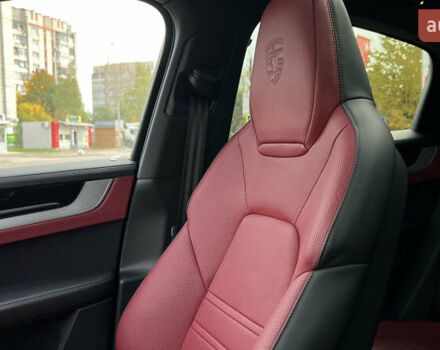 Порше Cayenne Coupe 2023 в Львове на Automoto.ua Черный Порше Cayenne Coupe, объемом двигателя 3 л и пробегом 6 тыс. км за 137000 $, фото 26 на Automoto.ua