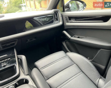 Черный Порше Cayenne Coupe, объемом двигателя 3 л и пробегом 44 тыс. км за 125000 $, фото 40 на Automoto.ua