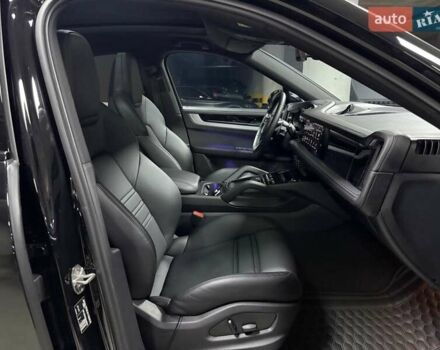 Черный Порше Cayenne Coupe, объемом двигателя 3 л и пробегом 36 тыс. км за 119500 $, фото 95 на Automoto.ua