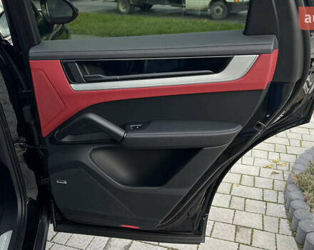 Порше Cayenne Coupe 2023 в Львове на Automoto.ua Черный Порше Cayenne Coupe, объемом двигателя 3 л и пробегом 6 тыс. км за 137000 $, фото 68 на Automoto.ua