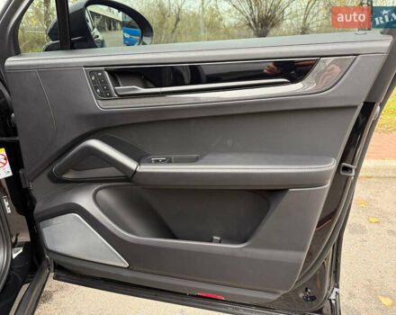 Черный Порше Cayenne Coupe, объемом двигателя 4 л и пробегом 23 тыс. км за 249900 $, фото 91 на Automoto.ua