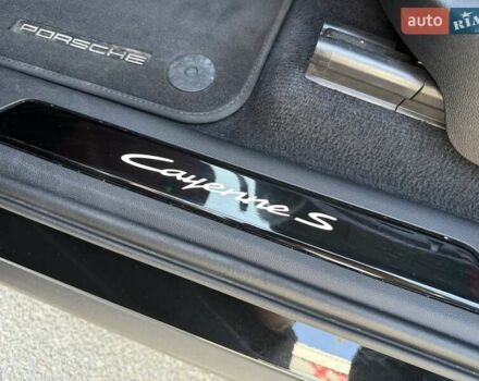 Черный Порше Cayenne Coupe, объемом двигателя 4 л и пробегом 40 тыс. км за 177000 $, фото 17 на Automoto.ua