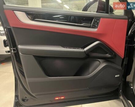 Черный Порше Cayenne Coupe, объемом двигателя 3 л и пробегом 10 тыс. км за 138625 $, фото 33 на Automoto.ua