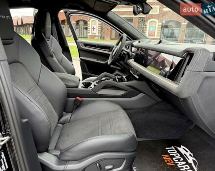 Черный Порше Cayenne Coupe, объемом двигателя 4 л и пробегом 7 тыс. км за 310000 $, фото 44 на Automoto.ua