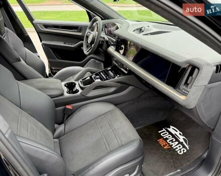 Черный Порше Cayenne Coupe, объемом двигателя 4 л и пробегом 7 тыс. км за 310000 $, фото 47 на Automoto.ua
