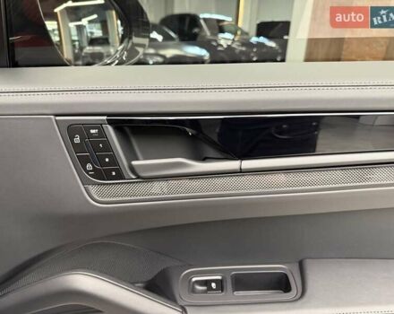 Черный Порше Cayenne Coupe, объемом двигателя 4 л и пробегом 25 тыс. км за 302700 $, фото 52 на Automoto.ua