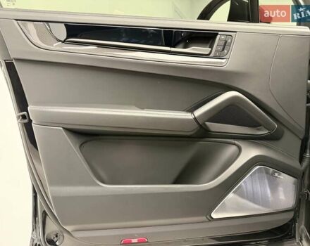 Черный Порше Cayenne Coupe, объемом двигателя 4 л и пробегом 25 тыс. км за 302700 $, фото 28 на Automoto.ua