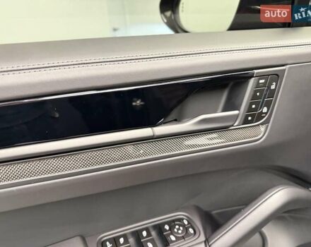 Черный Порше Cayenne Coupe, объемом двигателя 4 л и пробегом 25 тыс. км за 302700 $, фото 31 на Automoto.ua