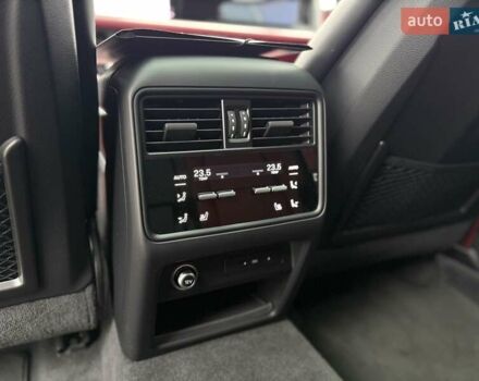 Черный Порше Cayenne Coupe, объемом двигателя 4 л и пробегом 45 тыс. км за 172000 $, фото 23 на Automoto.ua