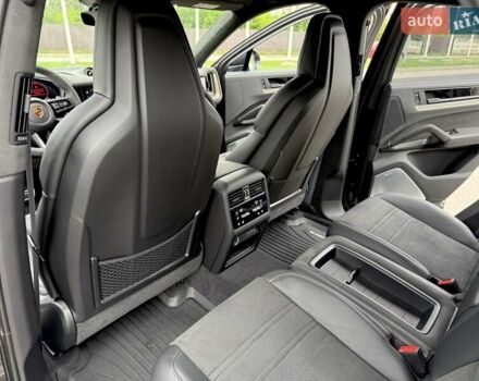 Черный Порше Cayenne Coupe, объемом двигателя 4 л и пробегом 7 тыс. км за 310000 $, фото 71 на Automoto.ua