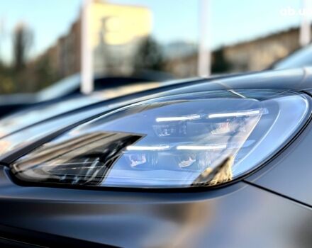 Чорний Порше Cayenne Coupe, об'ємом двигуна 4 л та пробігом 5 тис. км за 210000 $, фото 6 на Automoto.ua