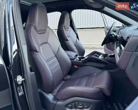 Черный Порше Cayenne Coupe, объемом двигателя 3.98 л и пробегом 19 тыс. км за 170000 $, фото 50 на Automoto.ua