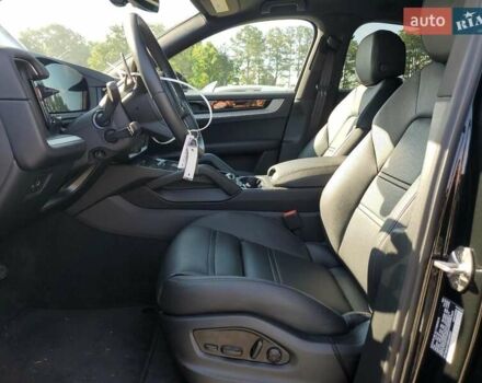 Черный Порше Cayenne Coupe, объемом двигателя 0 л и пробегом 11 тыс. км за 53000 $, фото 6 на Automoto.ua