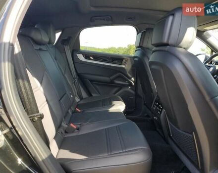 Черный Порше Cayenne Coupe, объемом двигателя 0 л и пробегом 11 тыс. км за 53000 $, фото 10 на Automoto.ua