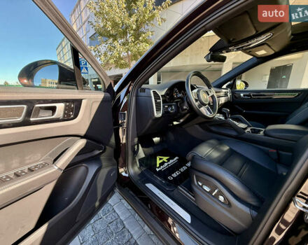 Коричневый Порше Cayenne Coupe, объемом двигателя 3 л и пробегом 3 тыс. км за 86000 $, фото 9 на Automoto.ua