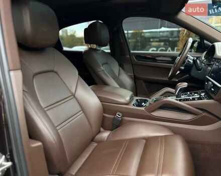 Коричневый Порше Cayenne Coupe, объемом двигателя 3 л и пробегом 76 тыс. км за 77000 $, фото 27 на Automoto.ua