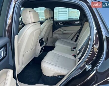 Коричневый Порше Cayenne Coupe, объемом двигателя 3 л и пробегом 17 тыс. км за 96500 $, фото 25 на Automoto.ua