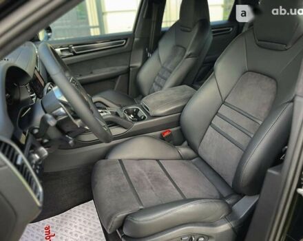 Порше Cayenne Coupe, объемом двигателя 4 л и пробегом 2 тыс. км за 168000 $, фото 27 на Automoto.ua