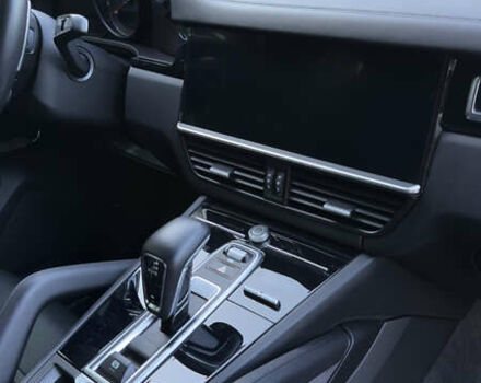 Порше Cayenne Coupe, объемом двигателя 4 л и пробегом 25 тыс. км за 108000 $, фото 24 на Automoto.ua