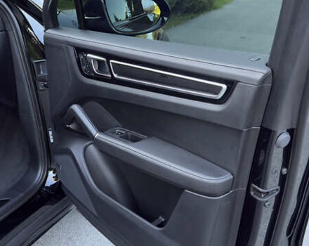 Порше Cayenne Coupe, объемом двигателя 4 л и пробегом 25 тыс. км за 108000 $, фото 19 на Automoto.ua